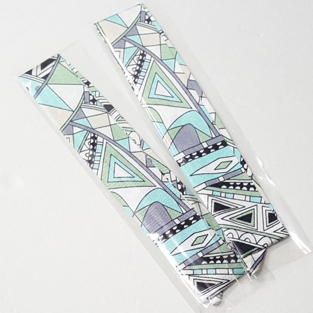 ⤵️⤵️2pc Teal Arts Design Satin Scarves